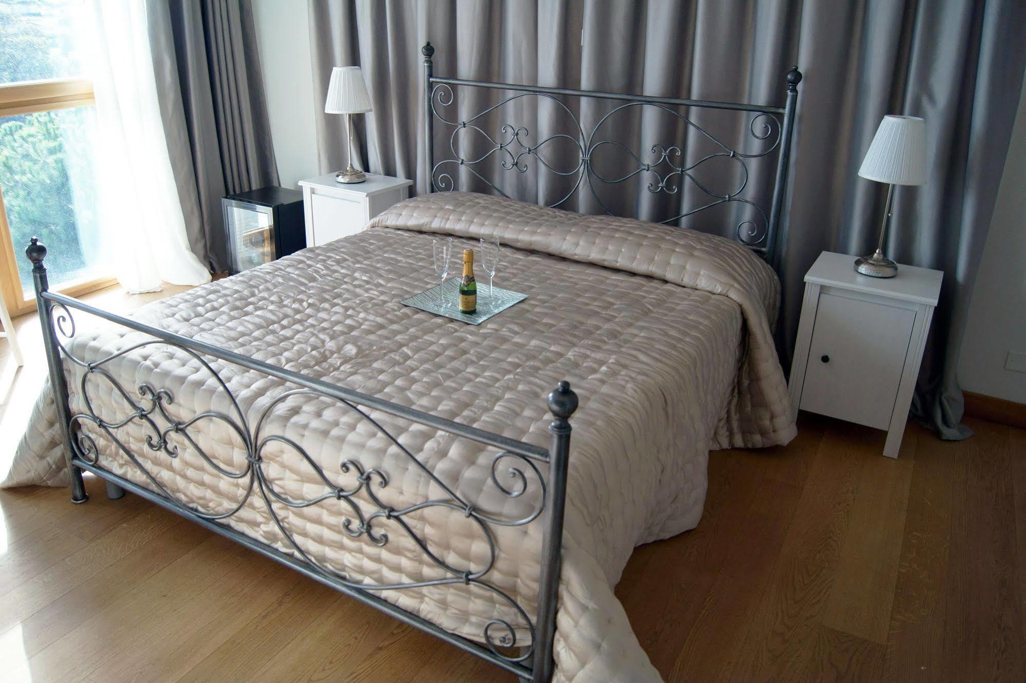 Bed and Breakfast Baia Di Ognina à Catane Extérieur photo